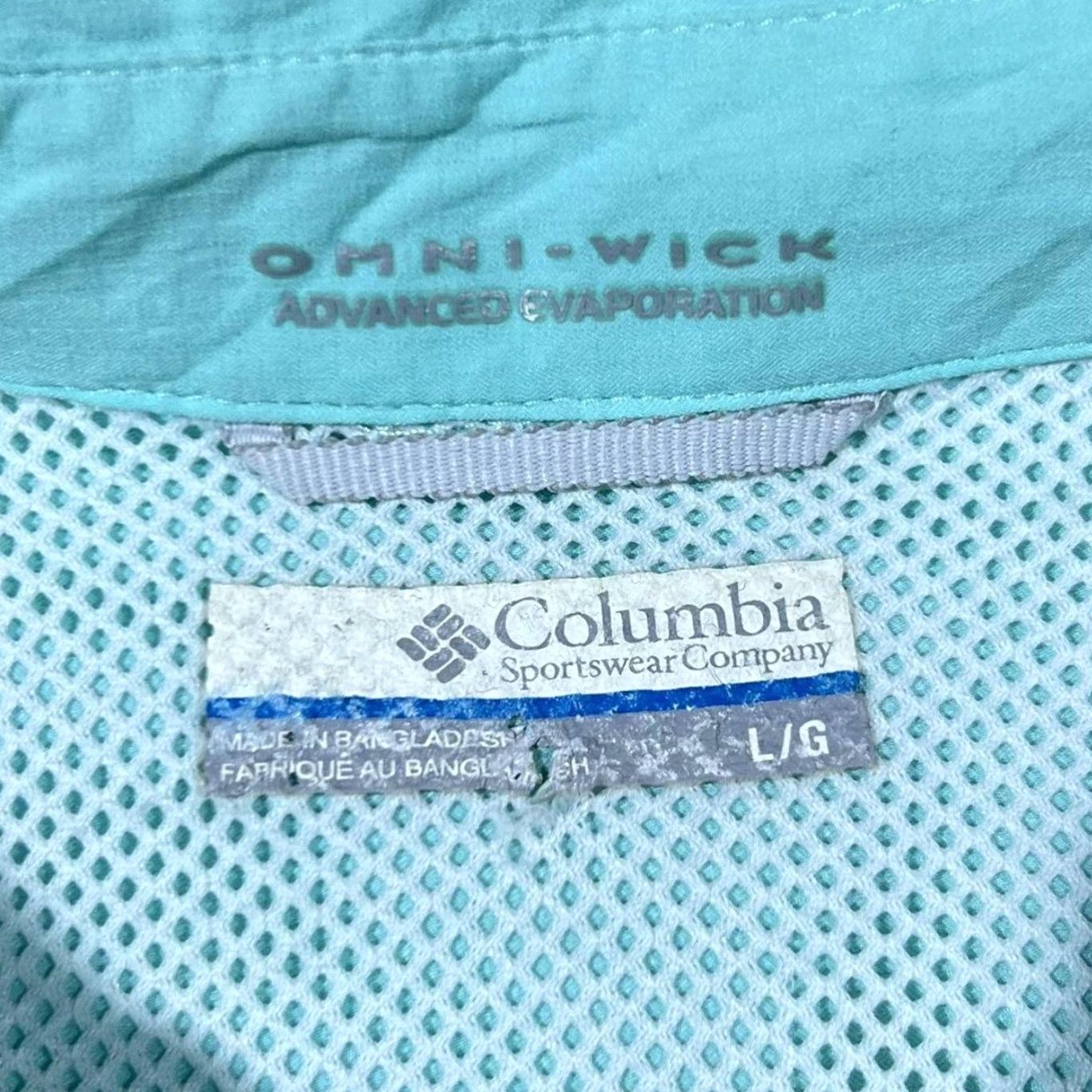 Vintage Columbia Shirt Mens Sz L Omni-Wick Advanced Evaporation Polyester Button-Up Turquoise Blue 100% Polyester Regular Fit Casual Front Pocket Damage Size US L / EU 52-54 / 3 - 3 Thumbnail