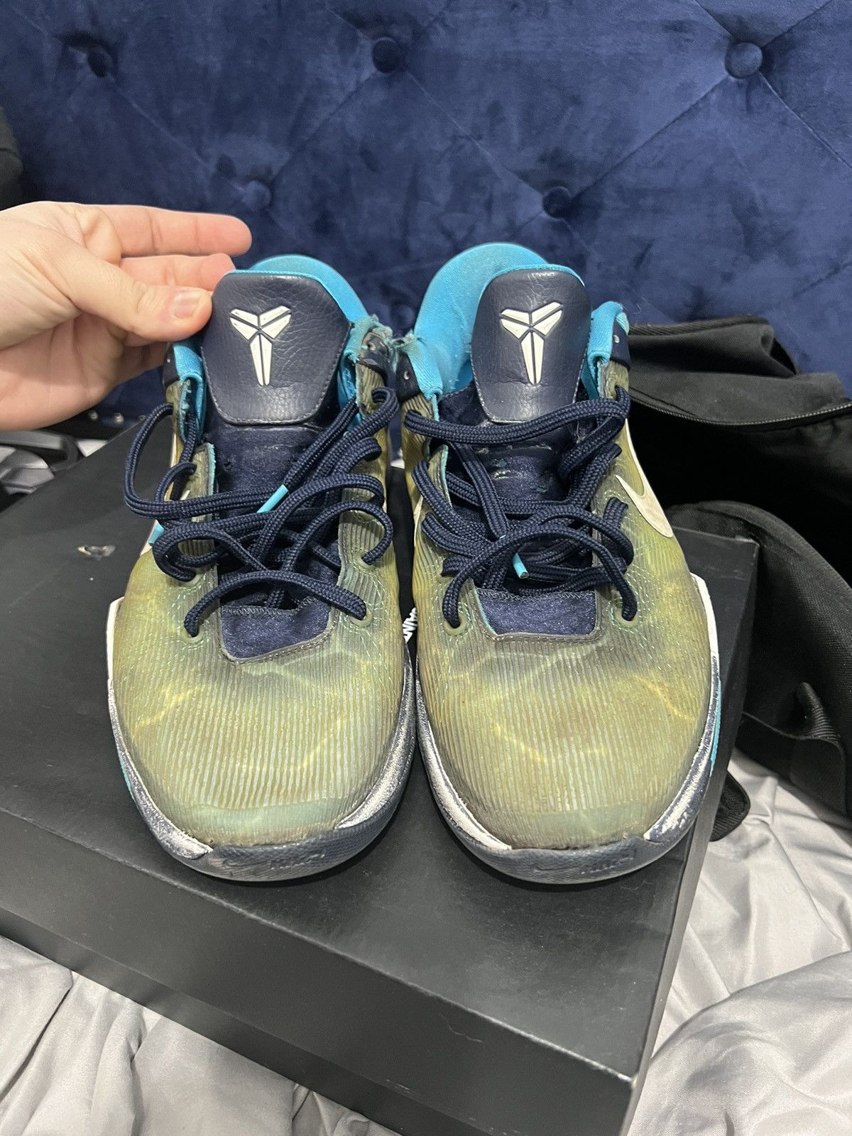 Nike Kobe 7 sharks Size US 10.5 / EU 43-44 - 2 Thumbnail