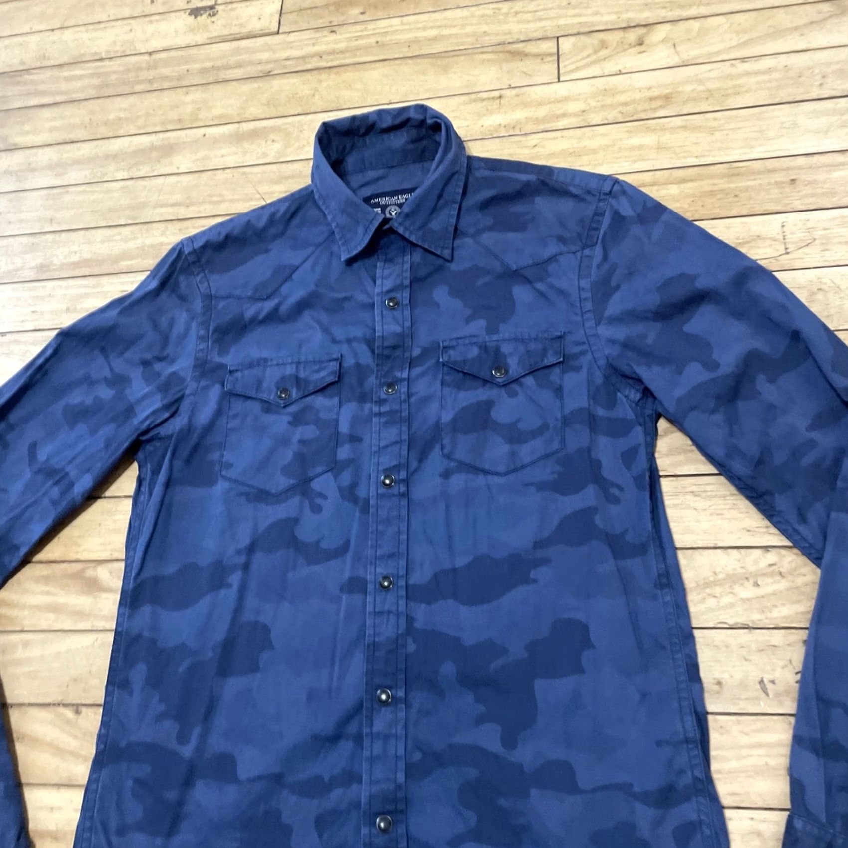 American Eagle Outfitters VINTAGE American Eagle Outfitters Blue Camo PearlSnap Shirt Men XS West Y2k Fit Button-Up Size US XS / EU 42 / 0 - 3 Thumbnail