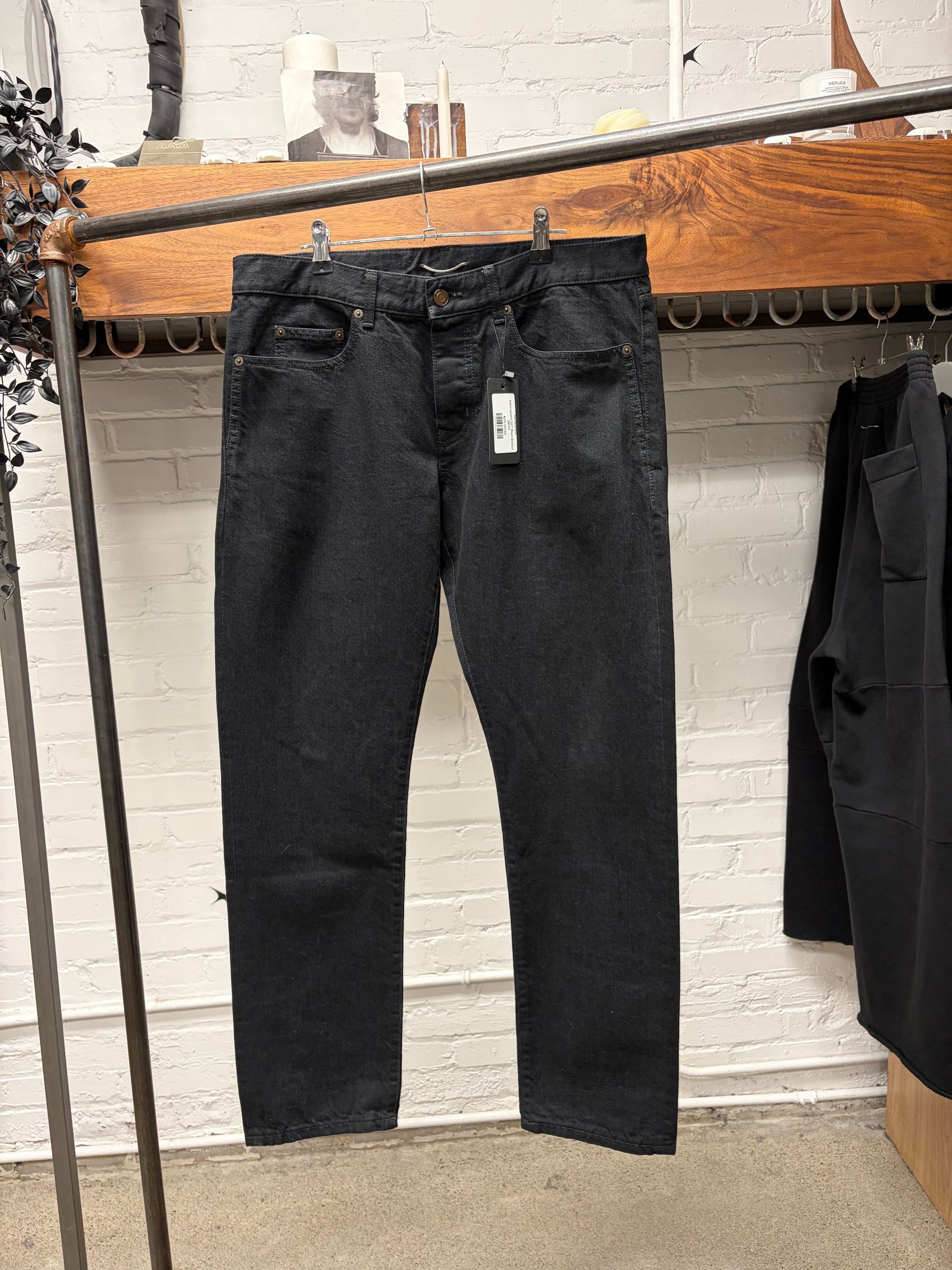 Saint Laurent Paris 2021 Saint Laurent ‘D27’ Black Straight Cut Denim Size US 33 - 1 Thumbnail
