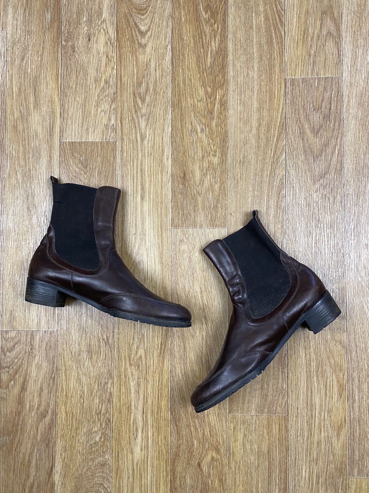 Salvatore Ferragamo Salvatore Ferragamo Brown Leather Chelsea Boots Size 40 Size US 10 / IT 40 - 9 Thumbnail