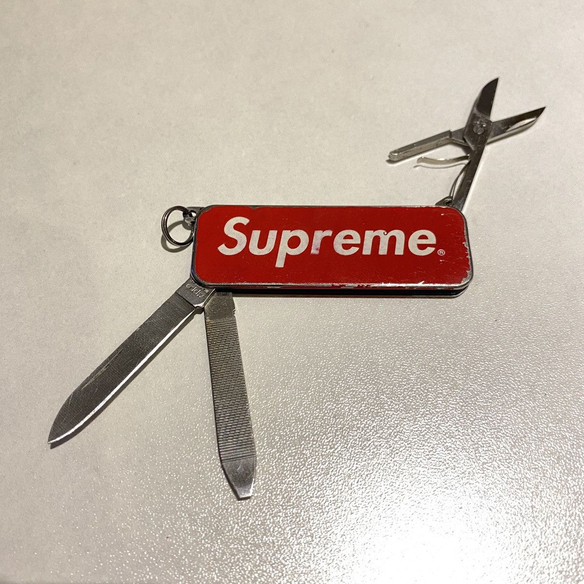 お歳暮ならオンライン Multi Zippo 05AW Supreme Tool Keychain Pocketknife 小物