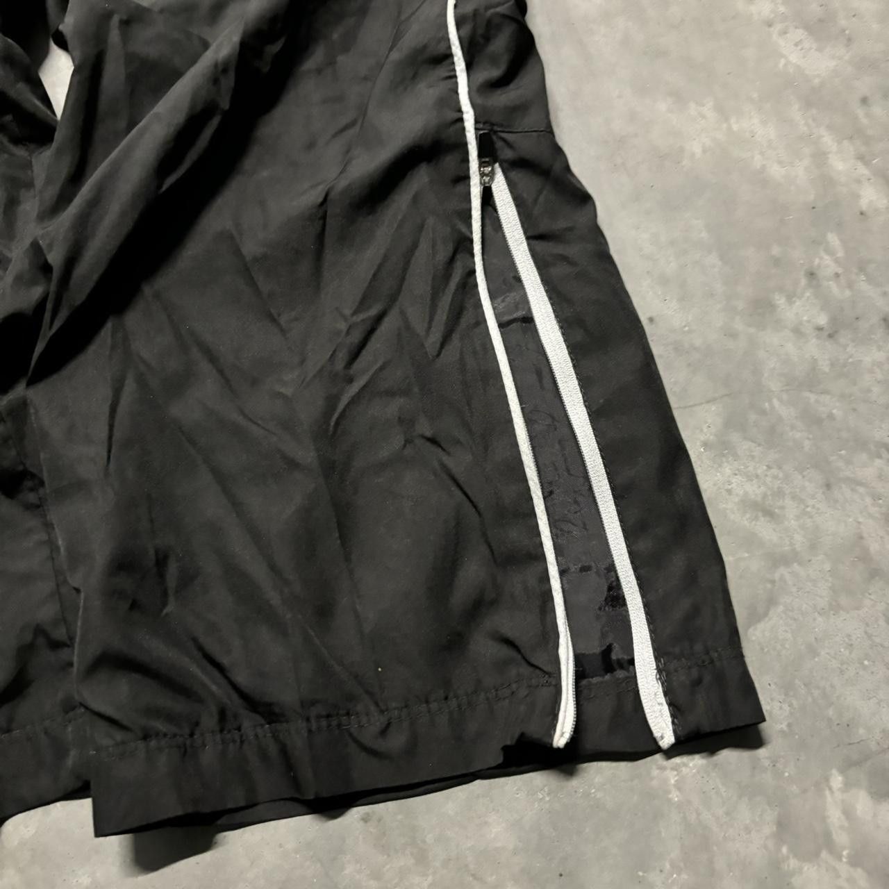 Japanese Brand × Vintage Crazy Vintage Y2K/2000s Black Striped Skater Drill Essential Track Pants! Size US 30 / EU 46 - 5 Thumbnail