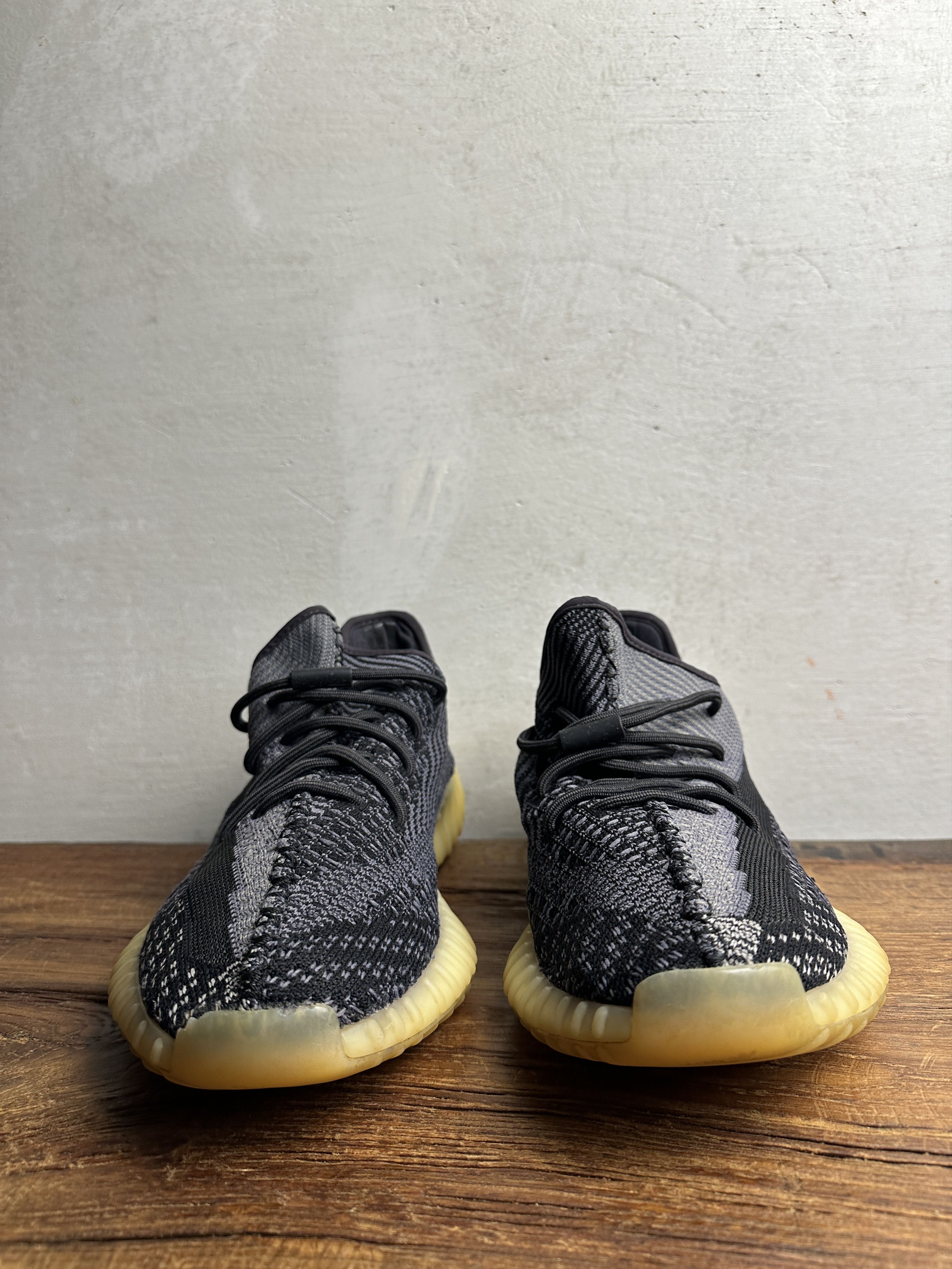 Adidas Adidas Yeezy Boost 350 V2 Carbon Size US 11 / EU 44 - 6 Thumbnail
