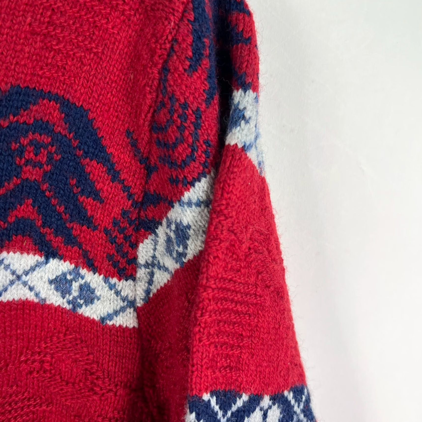 Vintage Reed St. James Mens Sweater Crew Neck Long Sleeve XL Red Geometric Knit 90s Classic Hipster Pullover Knitwear Shirt? Size US XL / EU 56 / 4 - 2 Thumbnail