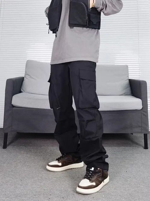 image of Vintage Tactical Pleated Utility Cargo Pants in Black, Men's (Size 32)