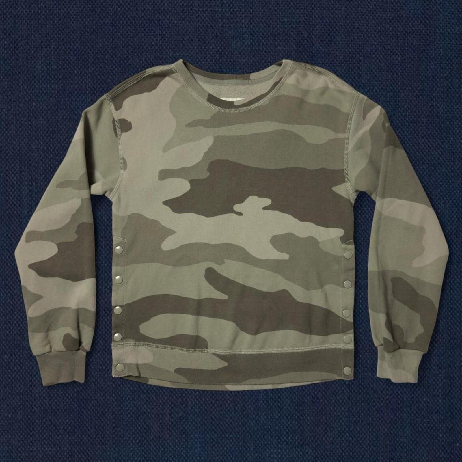 Abercrombie & Fitch abercrombie camo snap-side sweatshirt soft A&F small Size S / US 4 / IT 40 - 3 Thumbnail