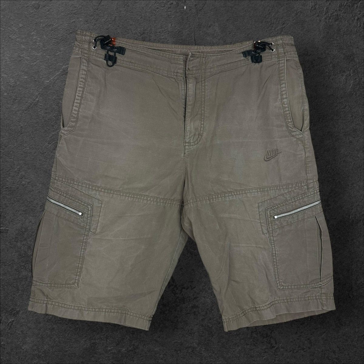 Nike × Vintage Vintage Y2K Nike Cargo Zip Pocket Shorts Size US 32 / EU 48 - 1 Thumbnail