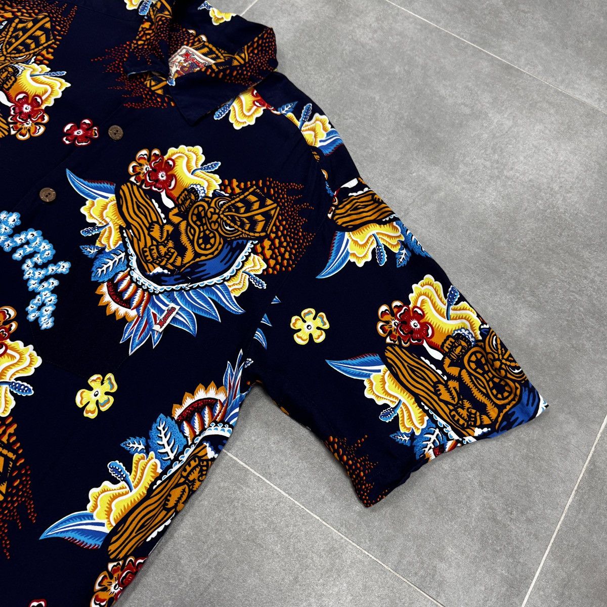 Mambo Vintage Mambo Hawaiian Shirt Tribal Surf Print Short Sleeve Size US L / EU 52-54 / 3 - 4 Thumbnail