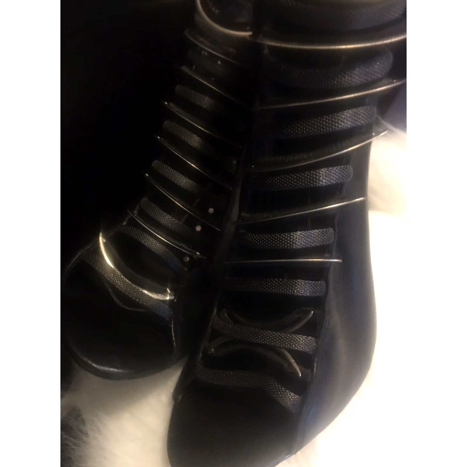 Dolce Vita Dolce Vita Black Strappy Peep Toe Block Heels 9.5 Size US 10 / IT 40 - 2 Thumbnail