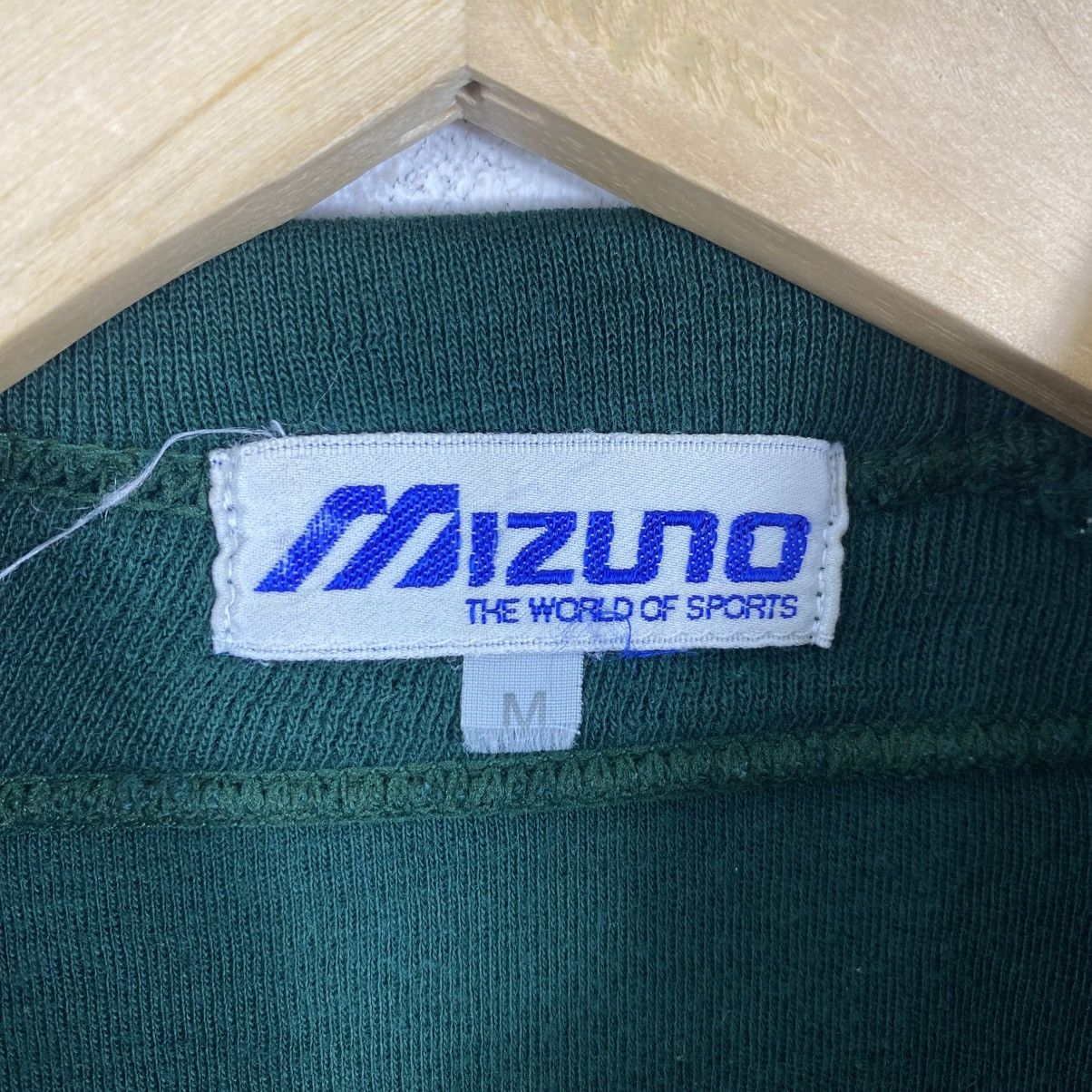 Vintage Vintage Mizuno Japan Crest Sweatshirt Green M Retro Sport Size US M / EU 48-50 / 2 - 6 Thumbnail