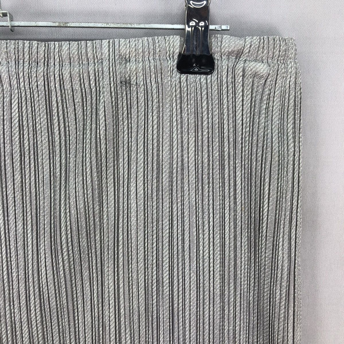 Pleats Please Issey Miyake Pleats Please Issey Miyake Pleated Basic Midi Skirt Size 30" / US 8 / IT 44 - 7 Thumbnail
