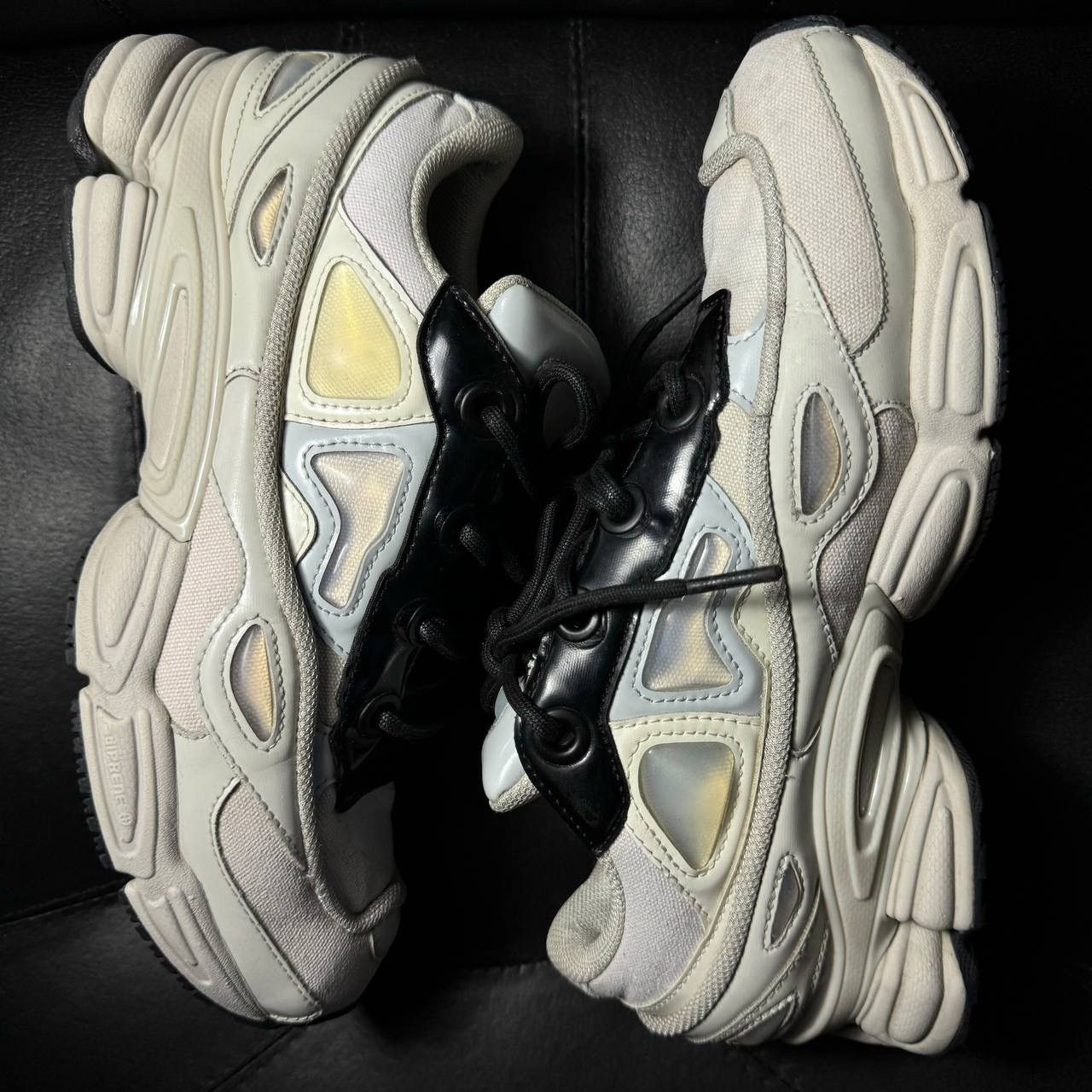 Adidas × Raf Simons 7us Adidas Raf Simons Ozweego Cream White Size US 7 / EU 40 - 4 Thumbnail