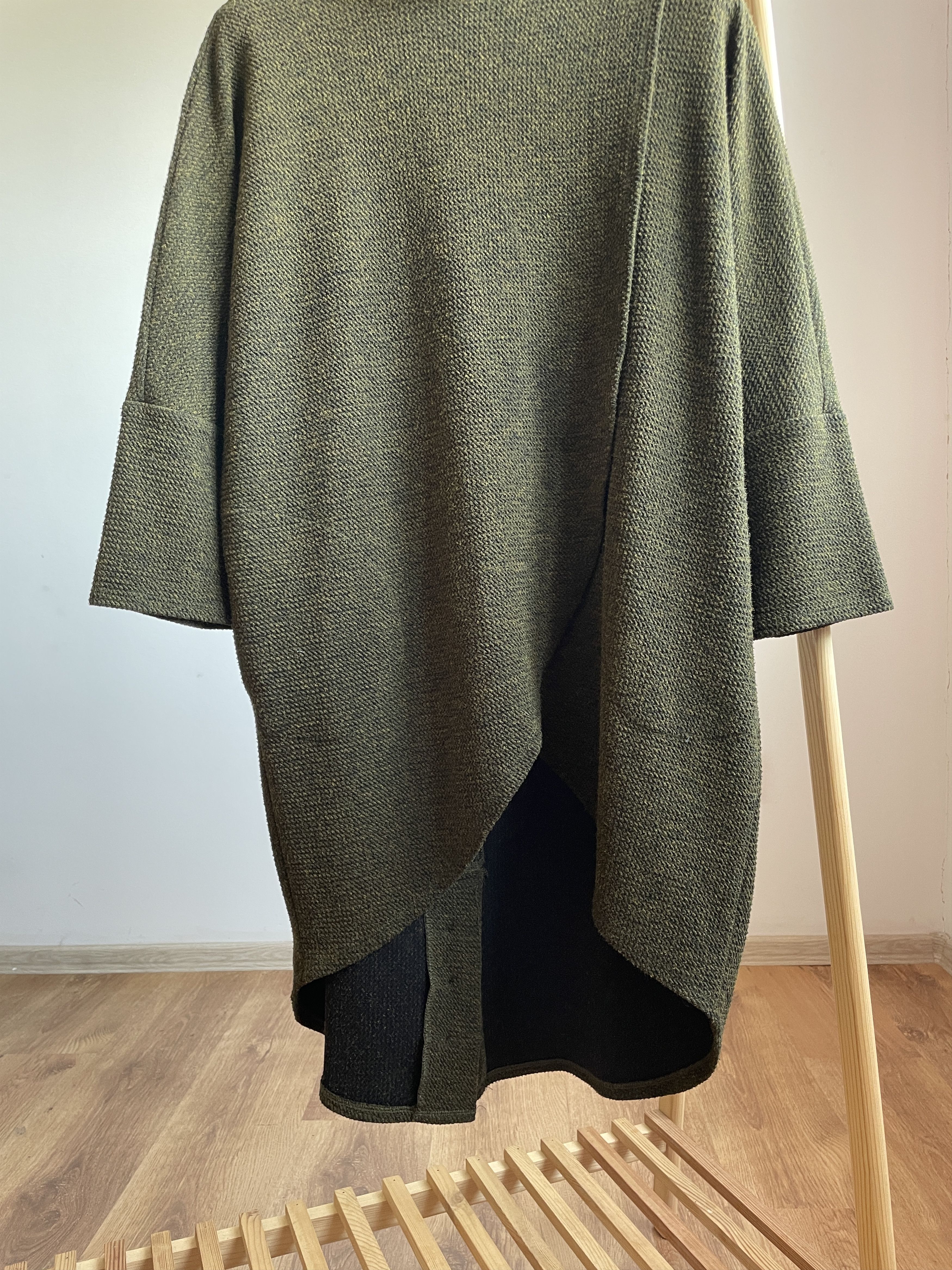 Joseph Ribkoff Joseph Ribkoff Anthropologie Turtleneck Long Sweater Poncho Size XL / US 12-14 / IT 48-50 - 5 Thumbnail