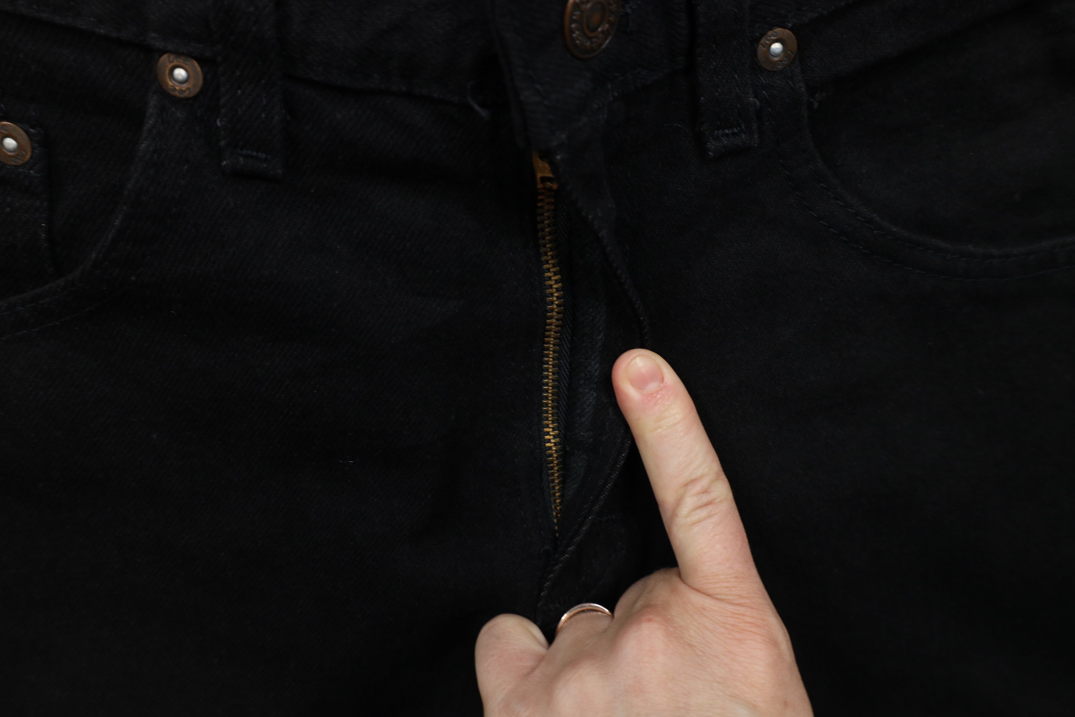 Lee × Vintage Deadstock Vintage 90s Lee Tapered Leg Denim Jeans Black USA Size US 28 / EU 44 - 6 Thumbnail