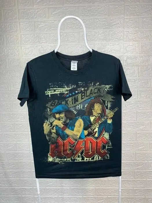 AC/DC AC/DC T-shirt back and black size S black vintage rock Size US S / EU 44-46 / 1 - 1 Thumbnail