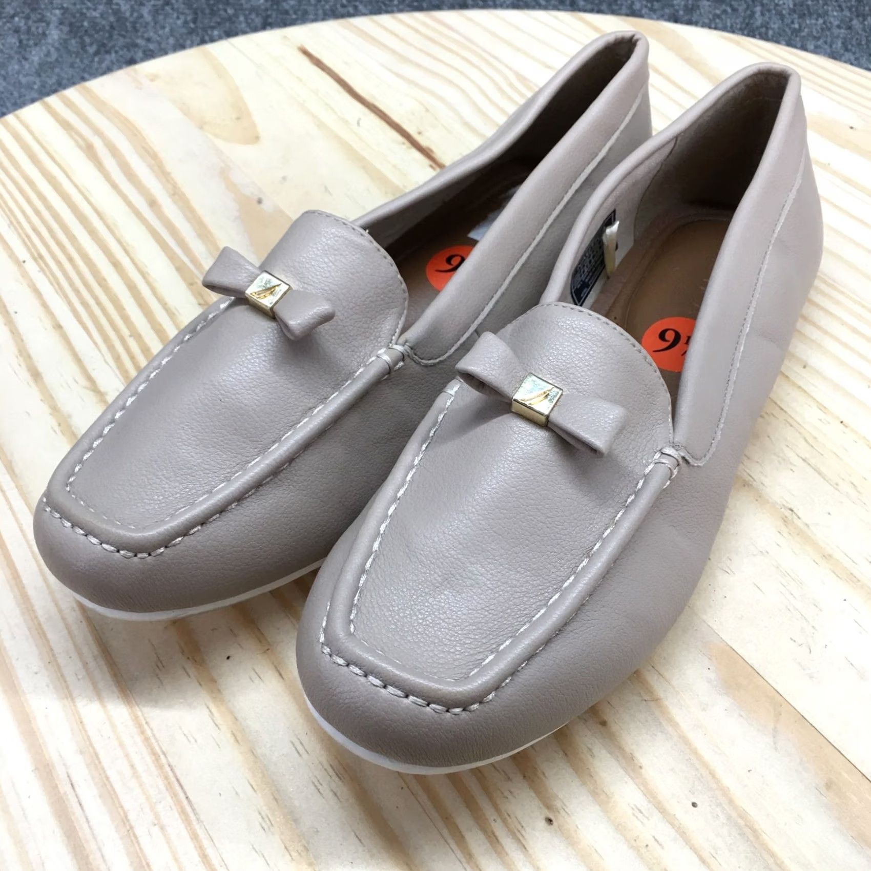 Nautica Nautica Shoes Womens 9.5 Loafer Brown Faux Leather Slip On Bow Low Top Size L / US 10 / IT 46 - 4 Thumbnail