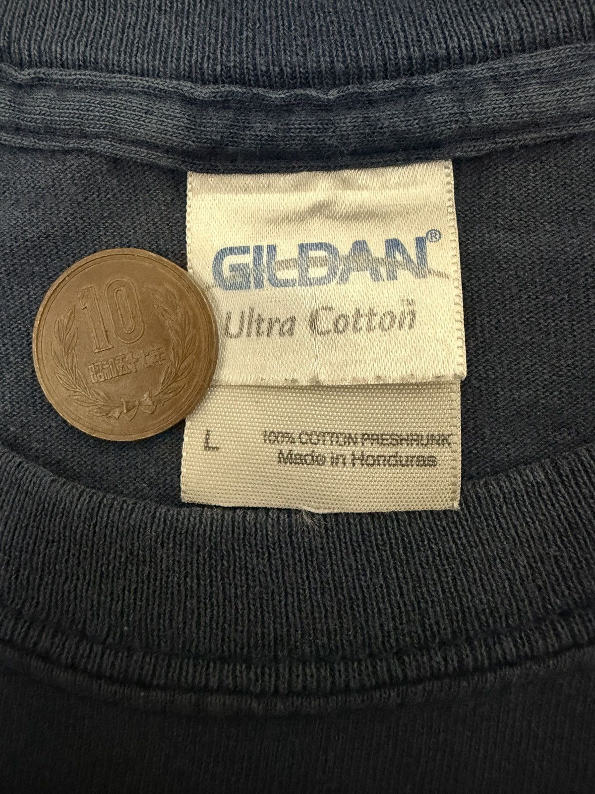 Band Tees WEATHERED HANDS ALTERNATIVE ROCK HARDCORE EMO BAND GILDAN Size US L / EU 52-54 / 3 - 13 Thumbnail