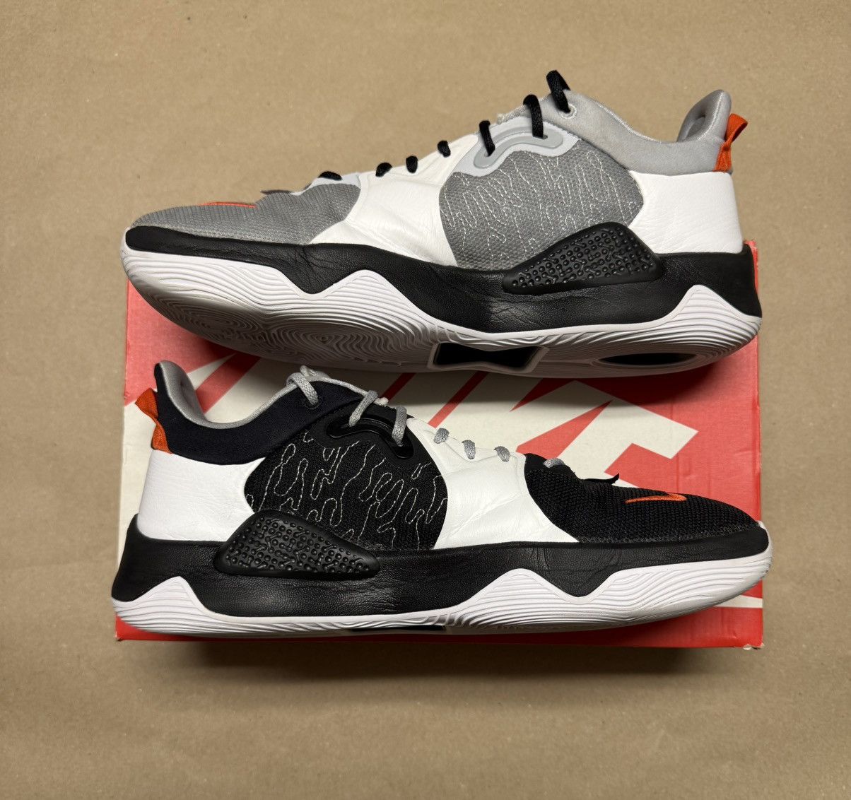 Nike Nike PG 5 Promo Black White Orange Mens size 14 Basketball! Size US 14 / EU 47 - 2 Thumbnail