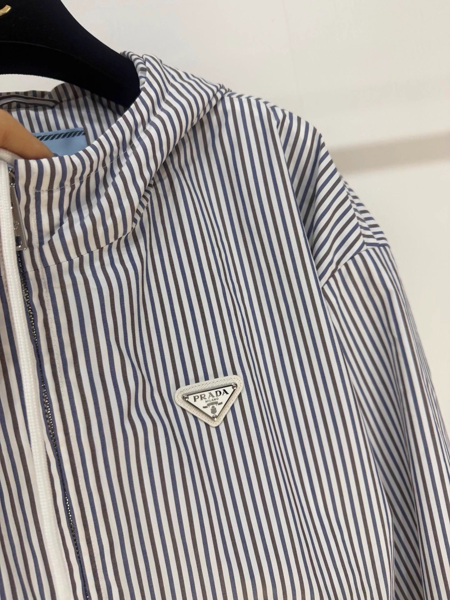 Prada Prada SS25 Hooded Triangle Logo Stripe Jacket 40 Size M / US 6-8 / IT 42-44 - 3 Thumbnail