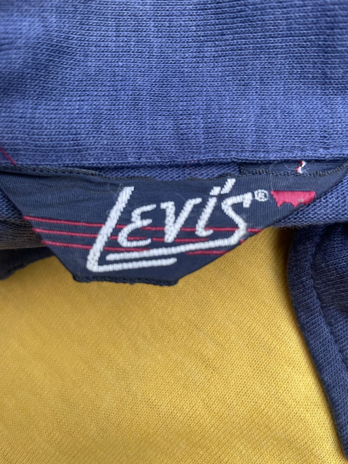 Levi's × Vintage Vintage Levis Polo Tshirt Size US M / EU 48-50 / 2 - 14 Thumbnail