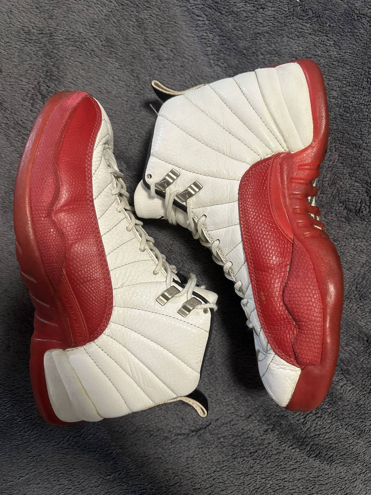 Jordan Brand × Nike ‼️‼️MUST GO‼️‼️Air Jordan 12 Cherry OG M US10 Size US 10 / EU 43 - 2 Thumbnail