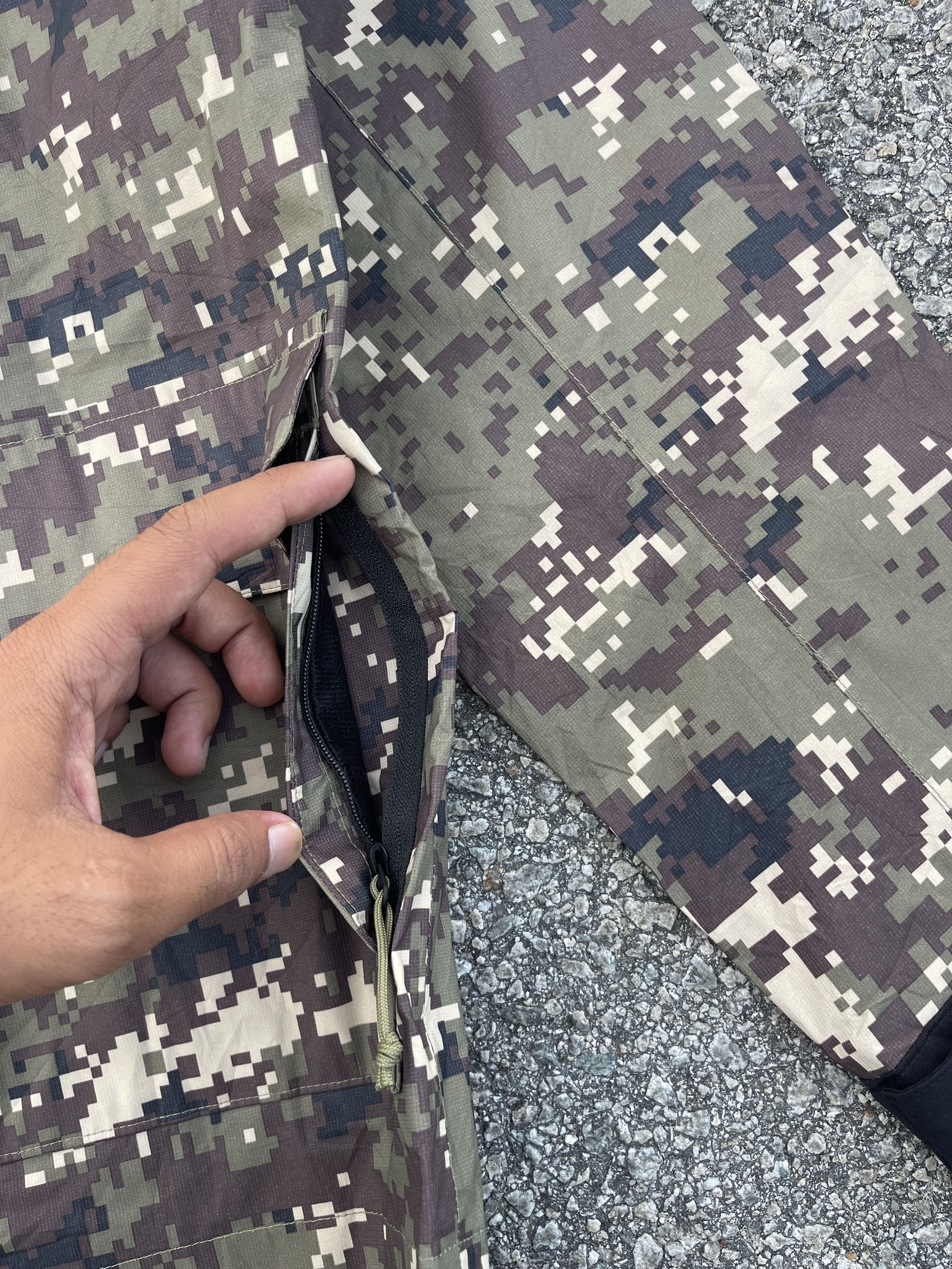 The North Face TNF Digital Camouflage Windbreaker Balaclava Size US S / EU 44-46 / 1 - 6 Thumbnail