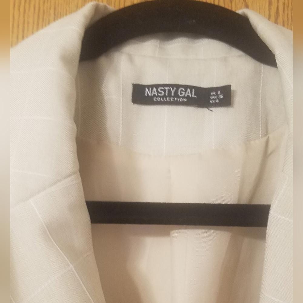 Designer Women's Nasty Gal Collection Cream Blazer Size 4 Size S / US 4 / IT 40 - 3 Thumbnail