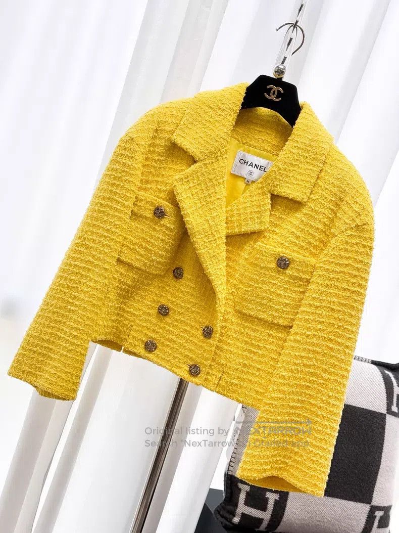 Chanel Chanel Tweed glazed buckle long-sleeved woven jacket Size XS / US 0-2 / IT 36-38 - 2 Thumbnail