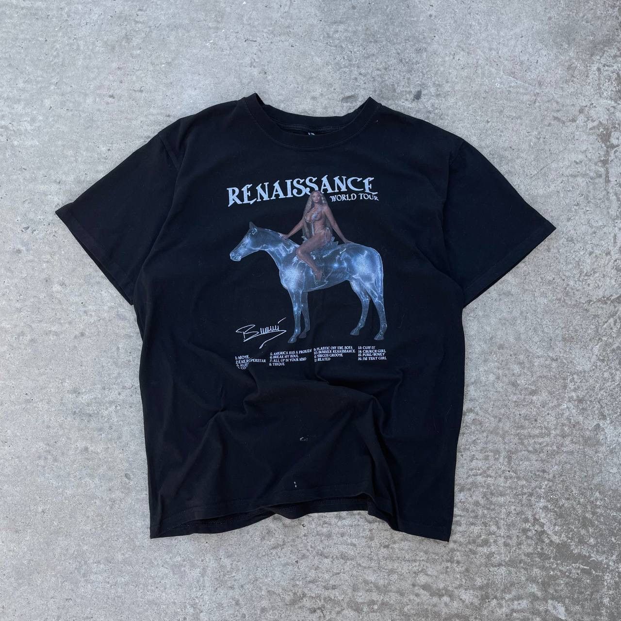Vintage Vintage Renaissance World Your T-shirts Band Rock Y2K 00s Size US XL / EU 56 / 4 - 2 Thumbnail