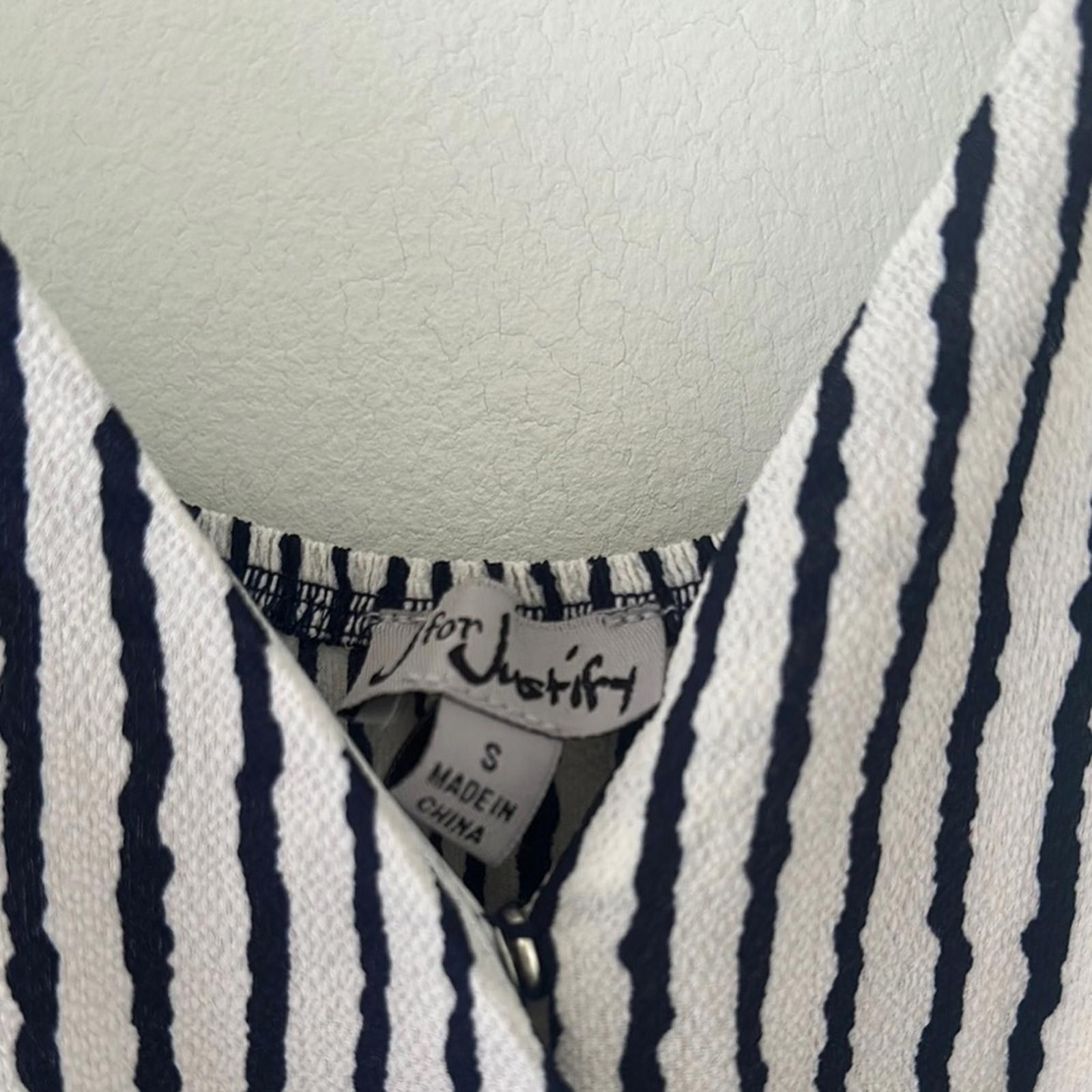 Designer J for Justify Black and White Vertical Stripe Jumpsuit Size 28" / US 6 / IT 42 - 2 Thumbnail