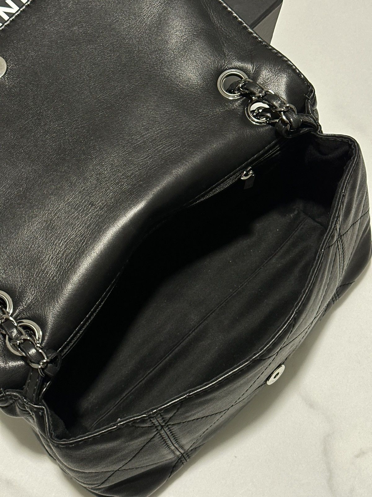 Chanel CHANEL - Lambskin Quilted Large Soft Touch Flap Size ONE SIZE - 16 Thumbnail