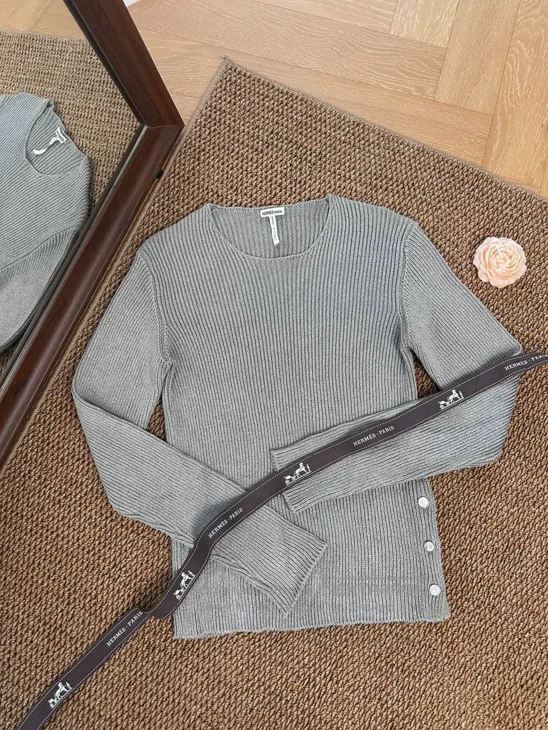 Hermes Hermes Margiela Era Silk Side Button Knit Top - Grey Size XS / US 0-2 / IT 36-38 - 1 Thumbnail