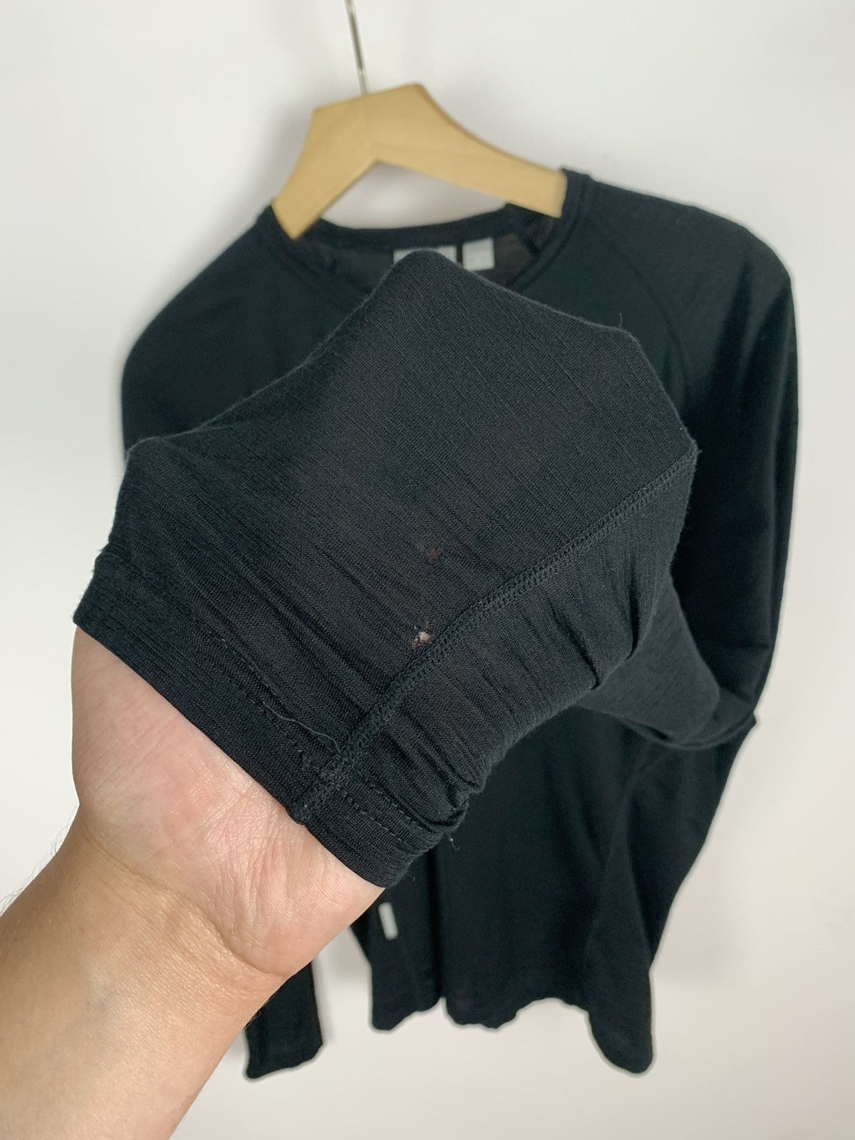 Icebreaker Icebreaker Merino Wool Long Sleeve T-Shirt Men’s Size M Size US M / EU 48-50 / 2 - 15 Thumbnail