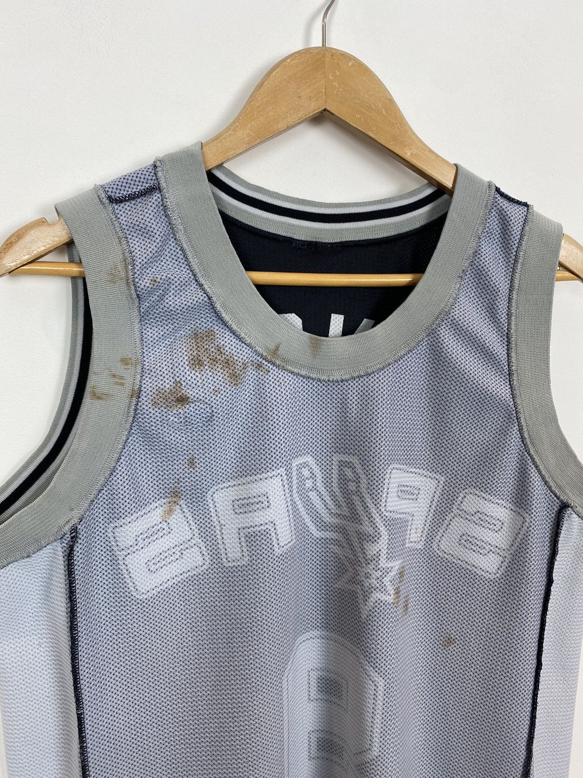 Champion × Vintage San Antonio Spurs Tony Parker #9 Jersey Shirt Size M Black Size US M / EU 48-50 / 2 - 9 Thumbnail