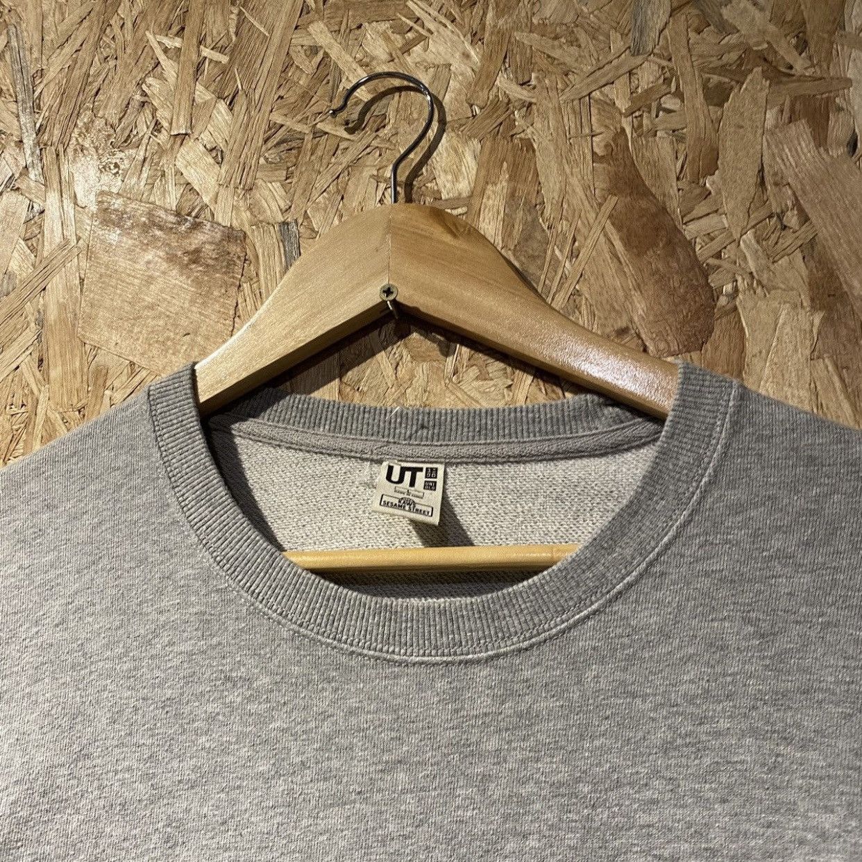 Kaws × Uniqlo Uniqlo Kaws Sesame Street Sweatshirts Size US L / EU 52-54 / 3 - 5 Thumbnail