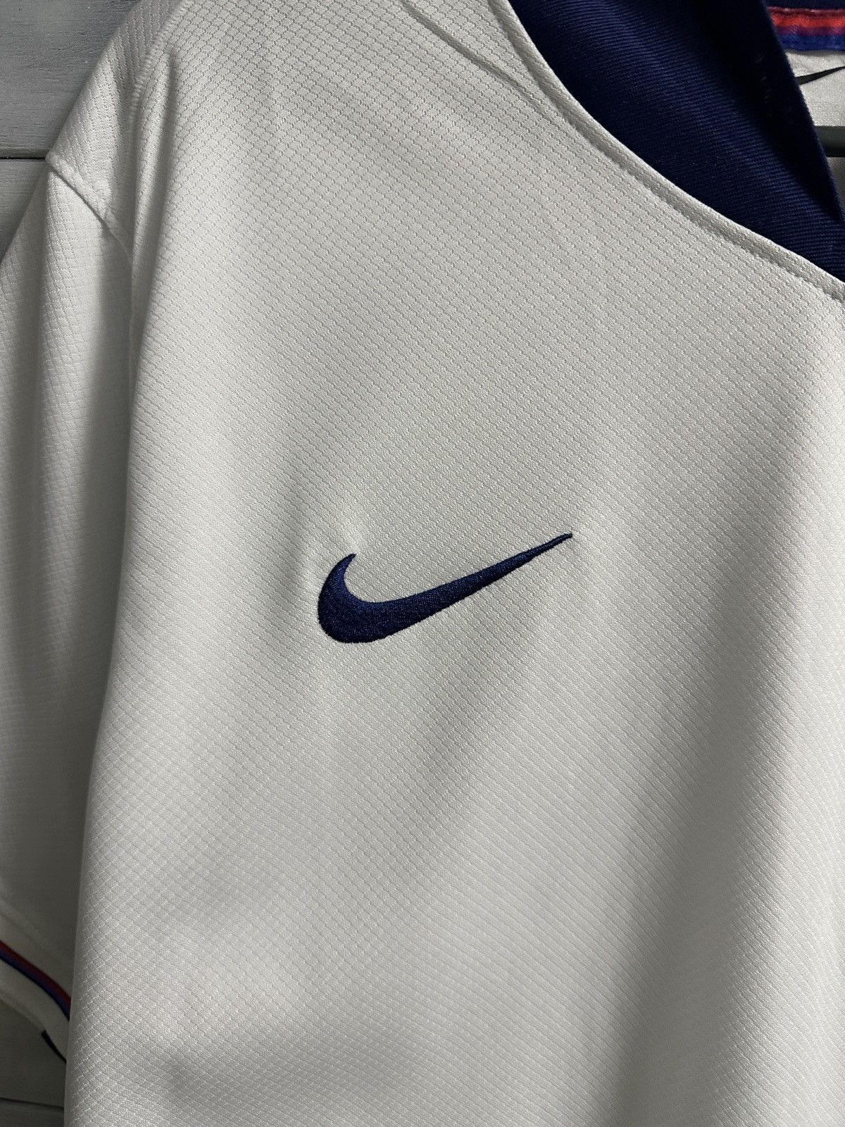 Nike Vintage T-Shirt Nike England Soccer Jersey Football Swoosh Size US XL / EU 56 / 4 - 3 Thumbnail