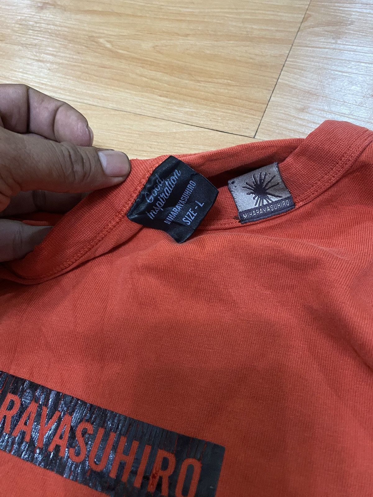 GU × Maison MIHARA YASUHIRO Miharayasuhiro x gu spell out tshirt baggy style Size US L / EU 52-54 / 3 - 8 Thumbnail