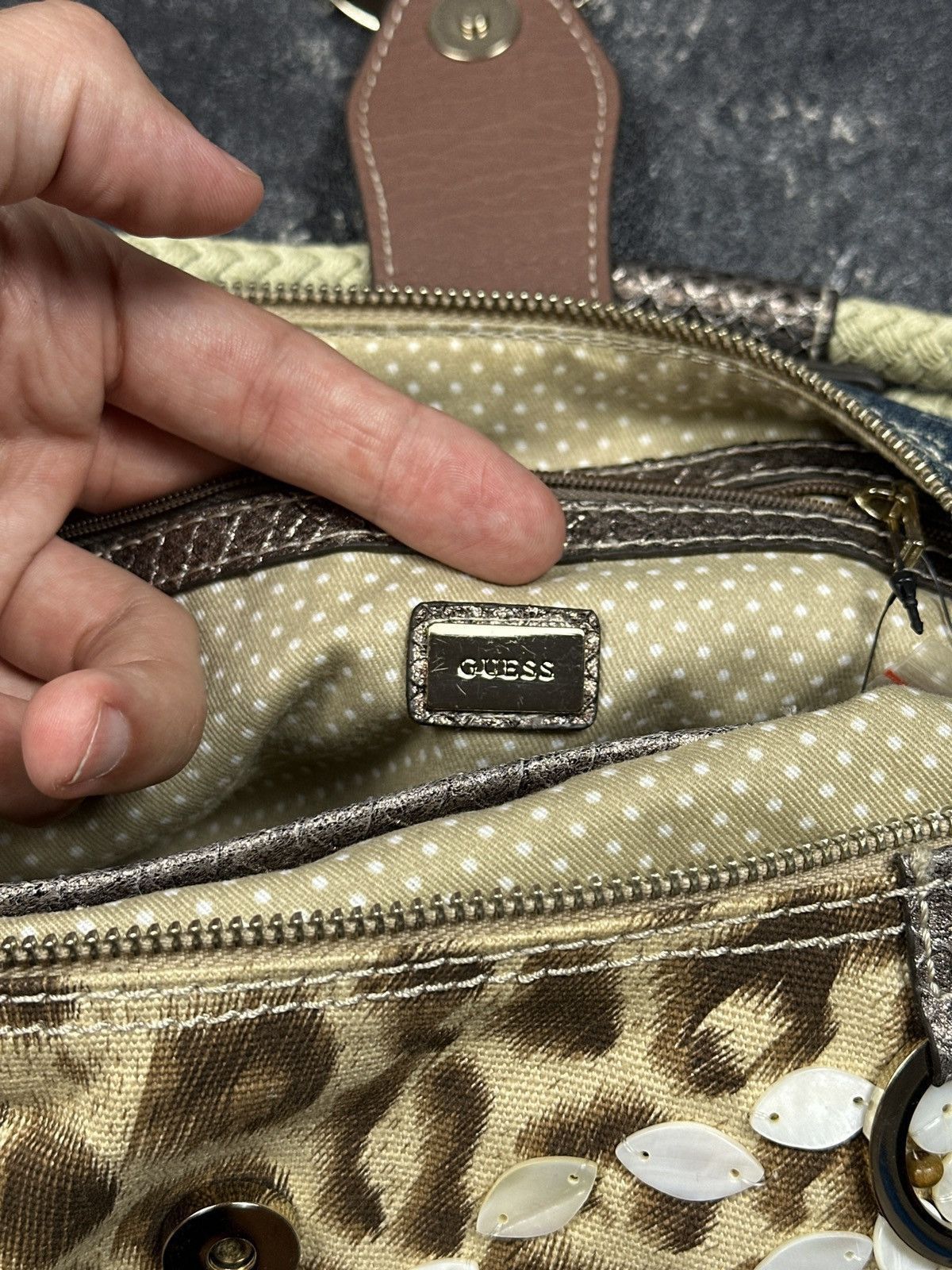 Guess Vintage Y2K Guess Leopard Pattern Baguette Mini Handle Bag Size ONE SIZE - 13 Thumbnail