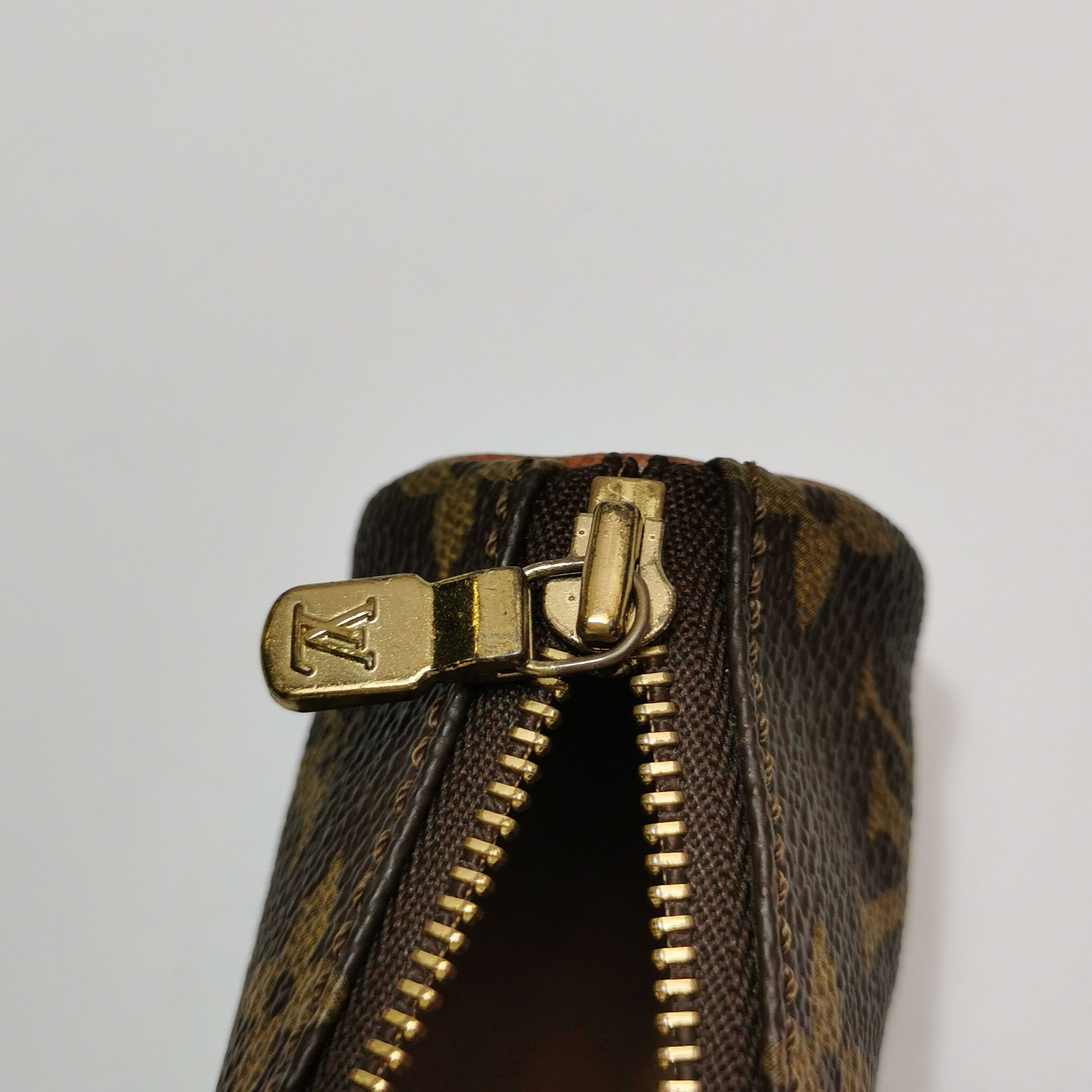 Louis Vuitton Louis Vuitton (LV) Papillon leather Monogram print drum bag Size ONE SIZE - 6 Thumbnail