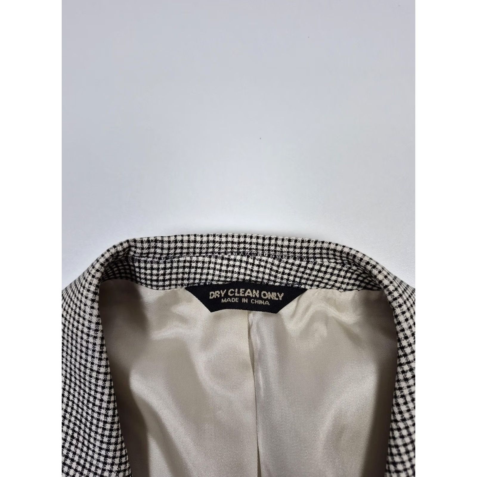 Vintage Haspel Mens 40L Gray Silk Sport Coat 2 Button Classic Single-Breasted Check NWT Jacket Coat Blazer Men’s Spring Wedding Business Casual Vintage No Size 40R - 4 Thumbnail