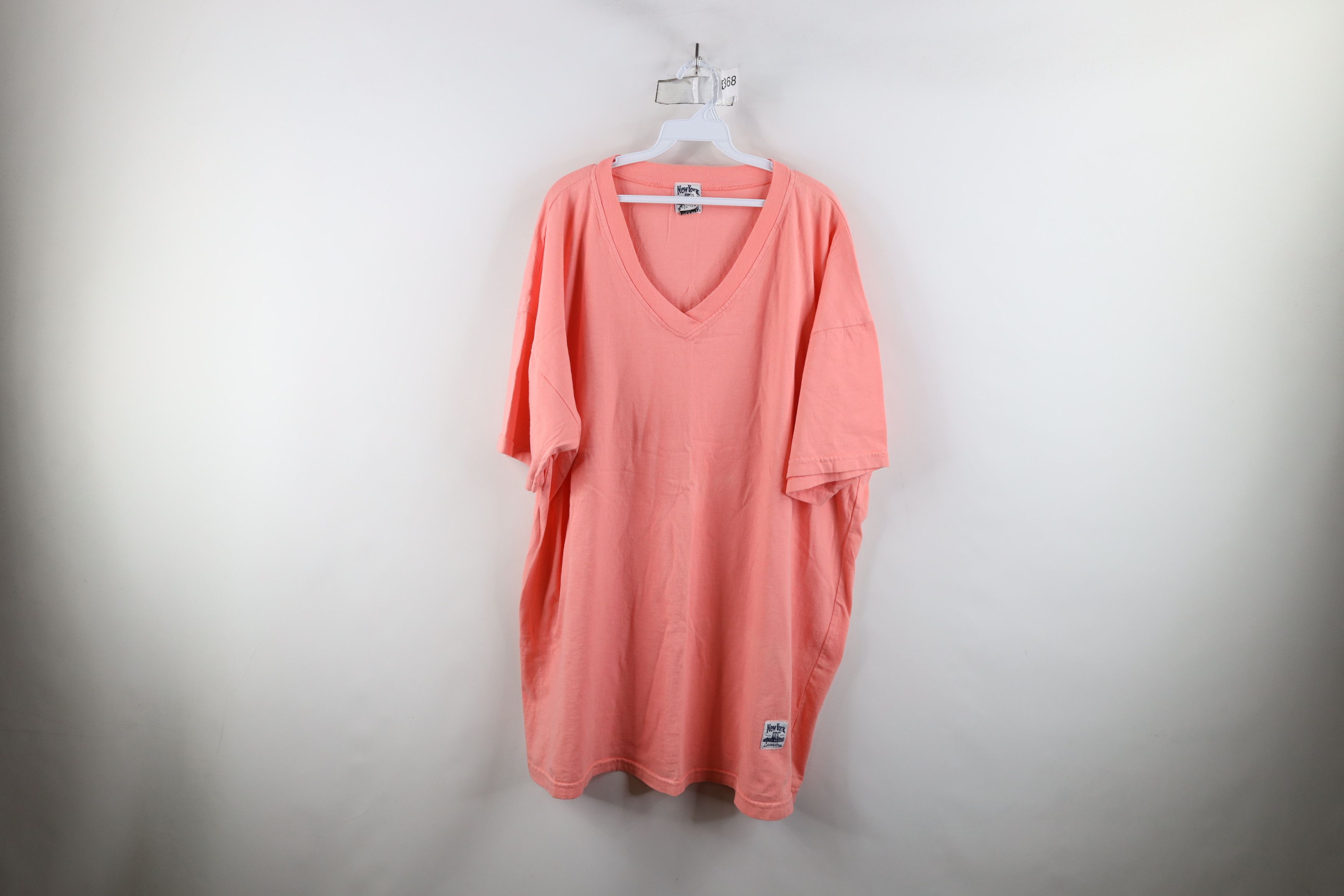 Vintage Vintage 90s Streetwear Baggy Cotton V-Neck T-Shirt Pink USA Size US XXL / EU 58 / 5 - 1 Thumbnail