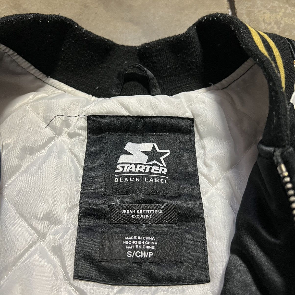 Starter Vintage Toronto Raptors Starter Satin Bomber Jacket Varsity Size US S / EU 44-46 / 1 - 10 Thumbnail