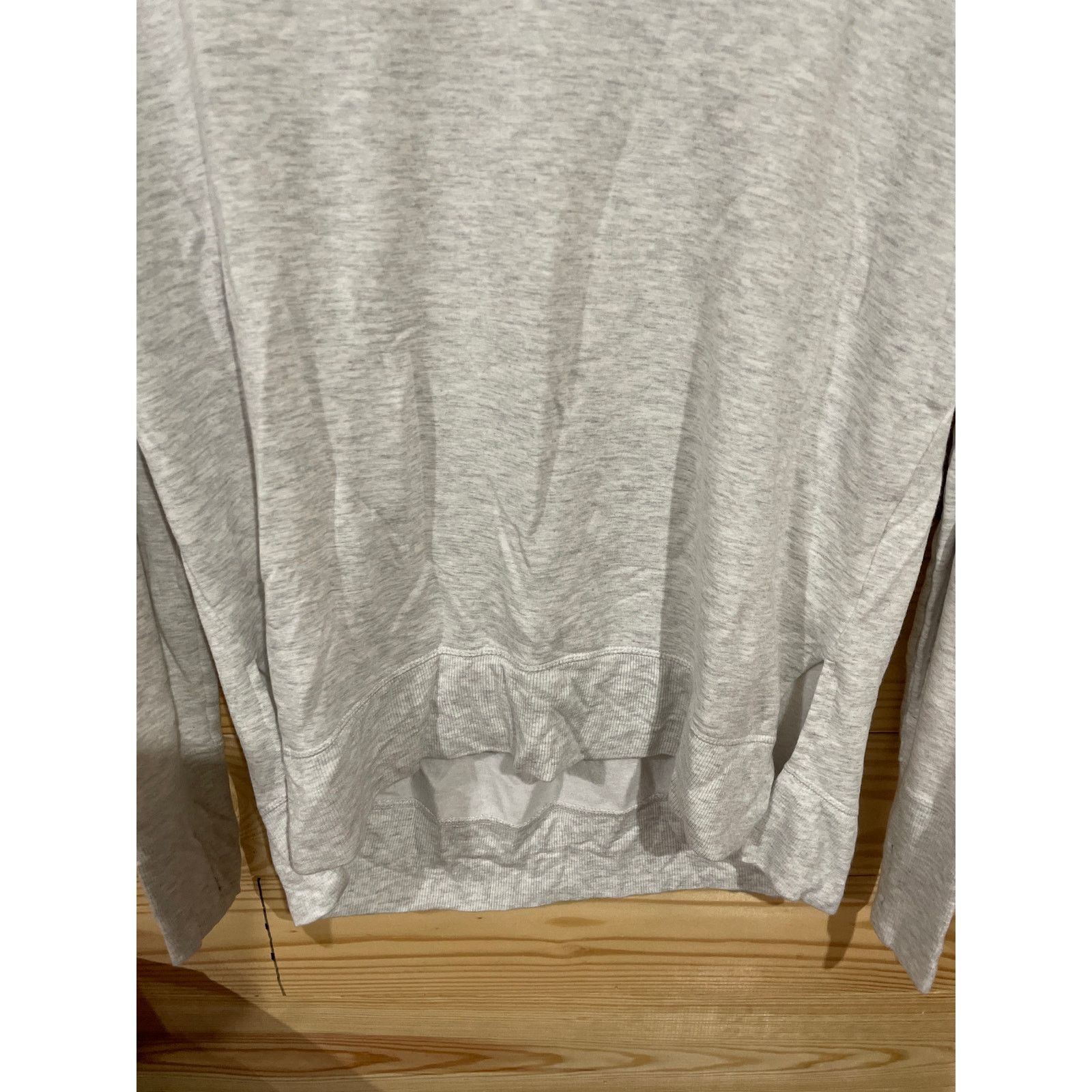 Athleta Athleta Coaster Luxe Gray Modal Hi/Low Hem Sweatshirt, M Size M / US 6-8 / IT 42-44 - 4 Thumbnail