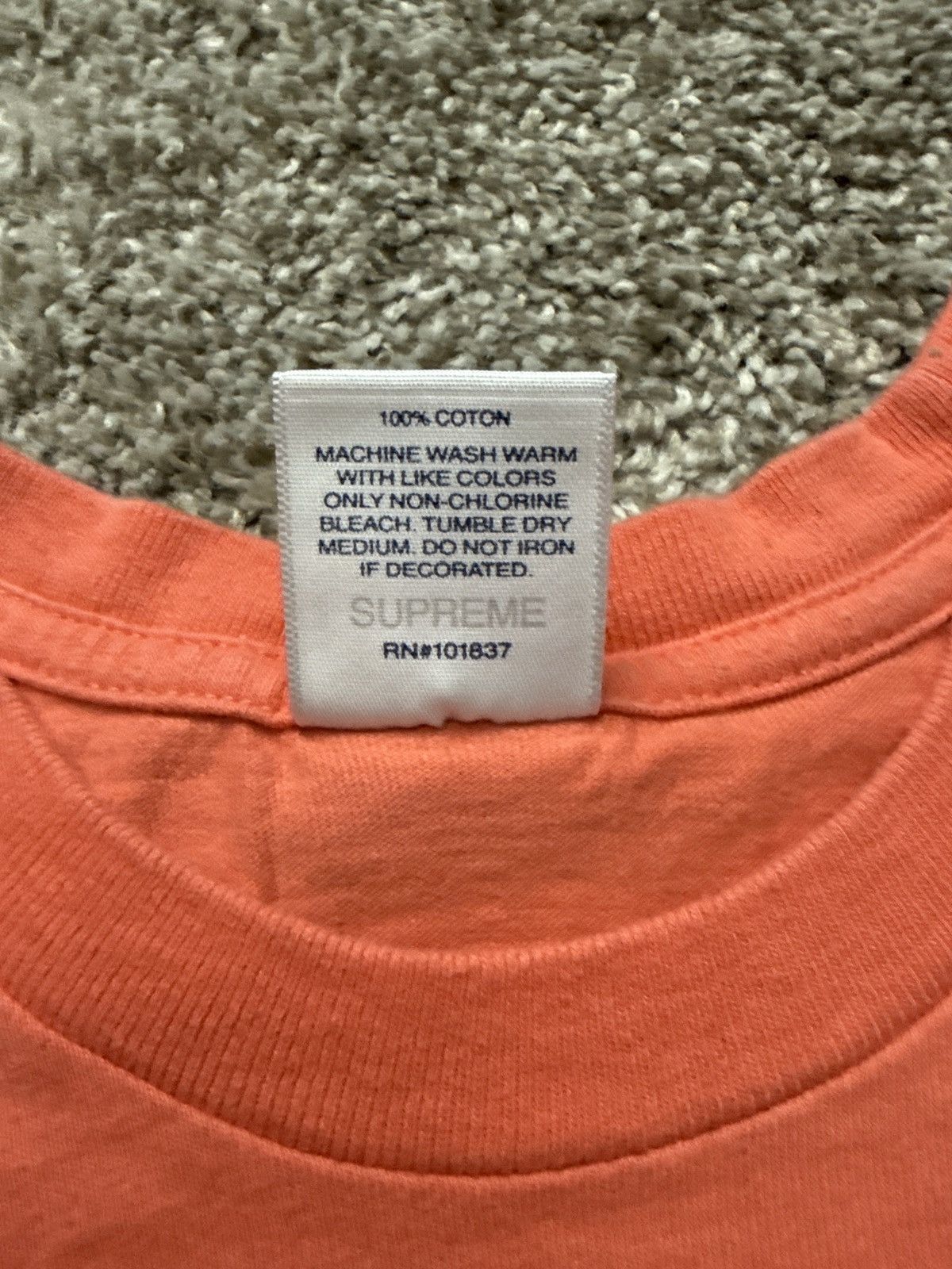 Supreme Supreme middle finger tee size medium salmon Size US M / EU 48-50 / 2 - 2 Thumbnail