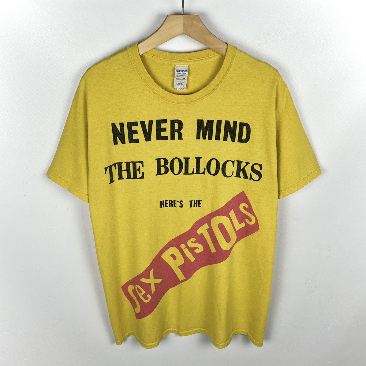 Band Tees Vintage Sex Pistols Never Mind The Bullocks band tee 90’s Size US L / EU 52-54 / 3 - 1 Thumbnail