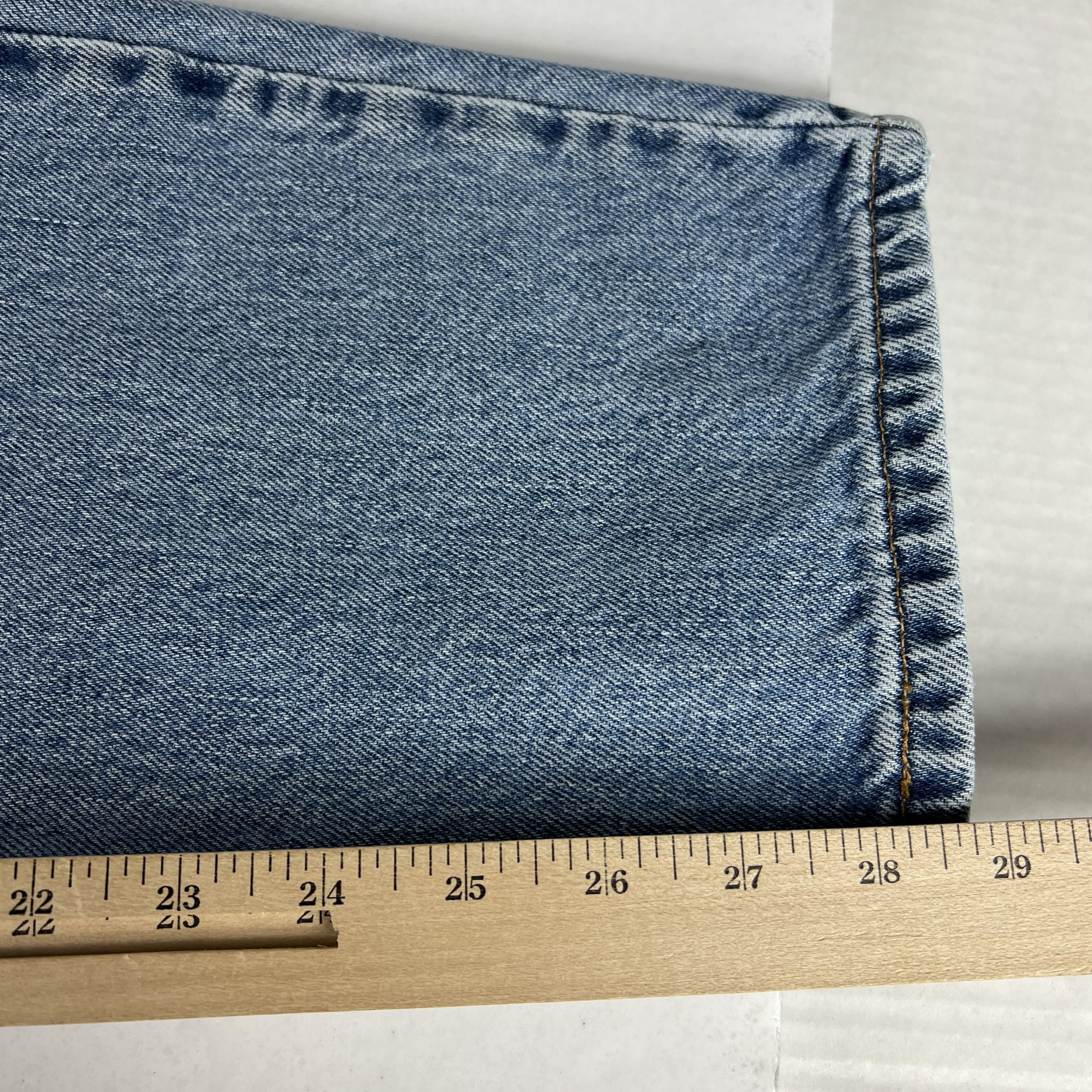 Levi's × Vintage Y2K Levi's Jeans 550 Relaxed Blue Faded Cotton Denim Size US 33 - 20 Thumbnail