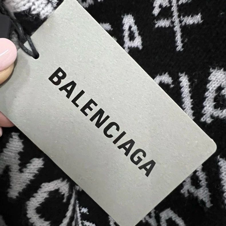 Balenciaga Balenciaga Full Print Bullet Screen Logo Knit Top Size US L / EU 52-54 / 3 - 4 Thumbnail