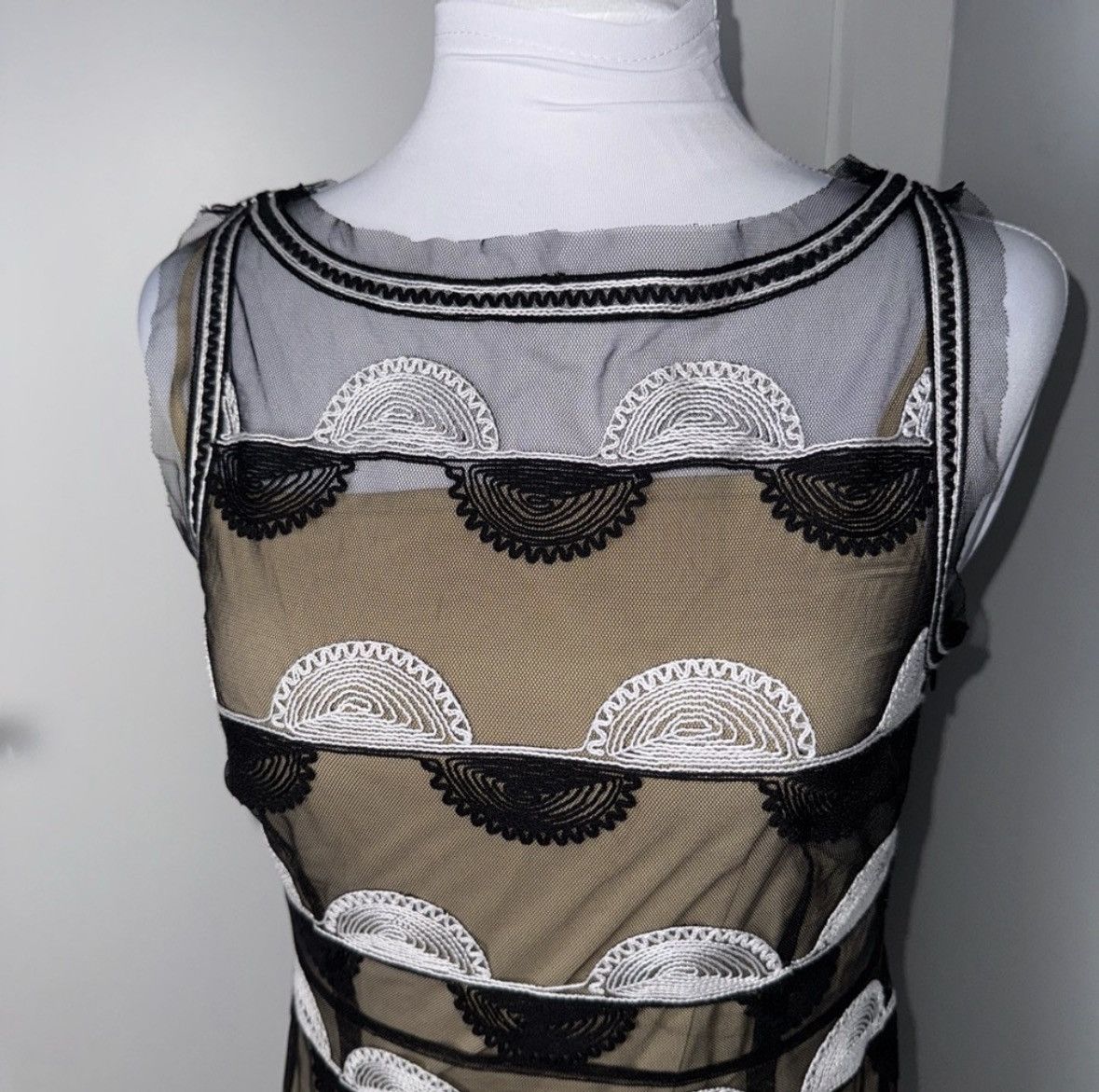 Other Catherine Malandríno Black & White Half Moon Dress /Size 4 Size S / US 4 / IT 40 - 3 Thumbnail