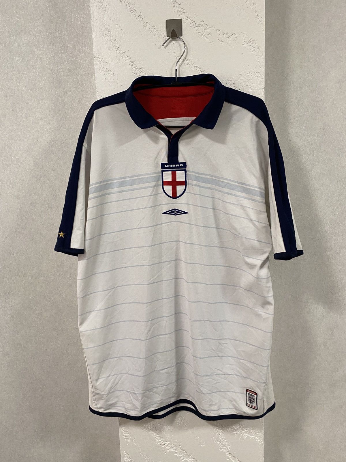 Umbro Umbro England 2003 Double Side Soccer Jersey Beckham Style L Size US L / EU 52-54 / 3 - 13 Thumbnail